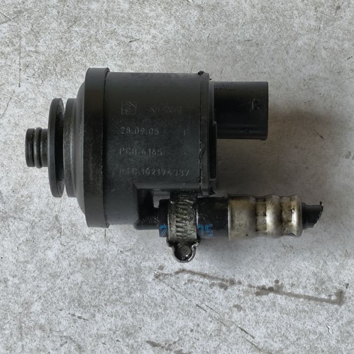 Podgrzewacz  paliwa 4 piny BMW E60 E61 E90 E91 e92 e93 e87 e65