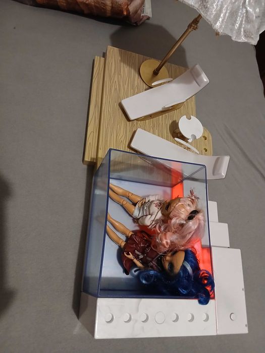 Vendo conjunto de brinquedos para menina em bom estado