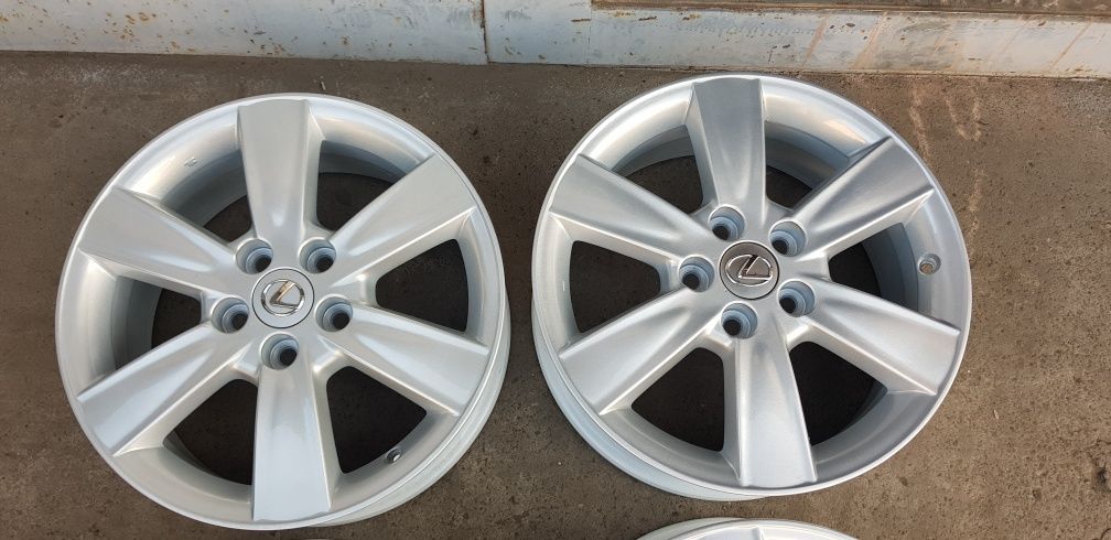 52* Продам оригінал диски Toyota R17 5x114.3 Lexus Camry Auris Yaris