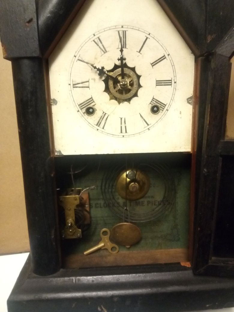 antigo relógio de capela WATERBURY - a funcionar
