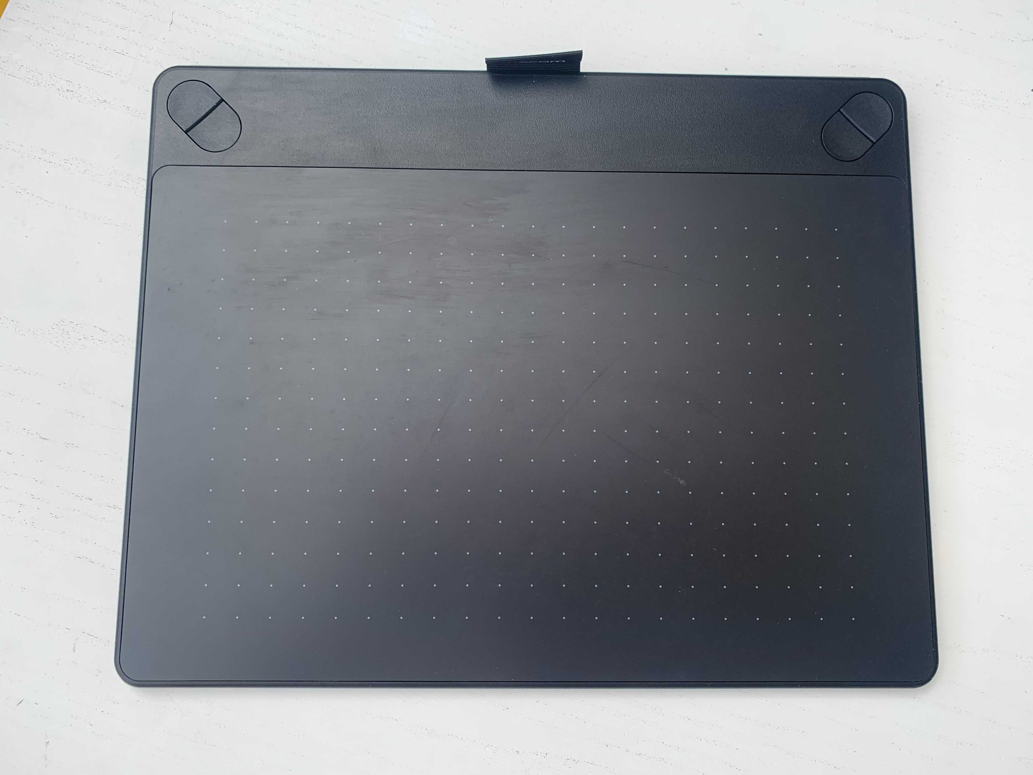WACOM Intuos modelo CTH-690