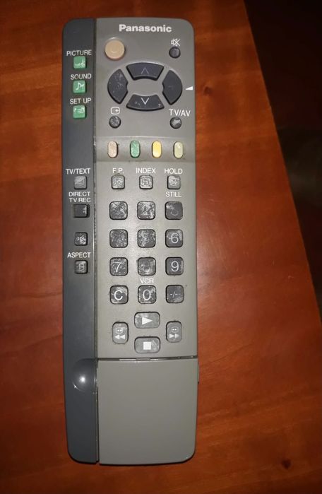 TV Panasonic ecrã panorâmico 70cm