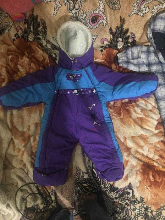Отдам комбенизоны и курточку на мальчика
