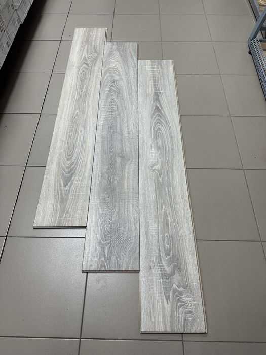 Ламінат EGGER EPL036  "Дуб Бардоліно сірий" 8мм/32 фаска 4V 500грн/м2