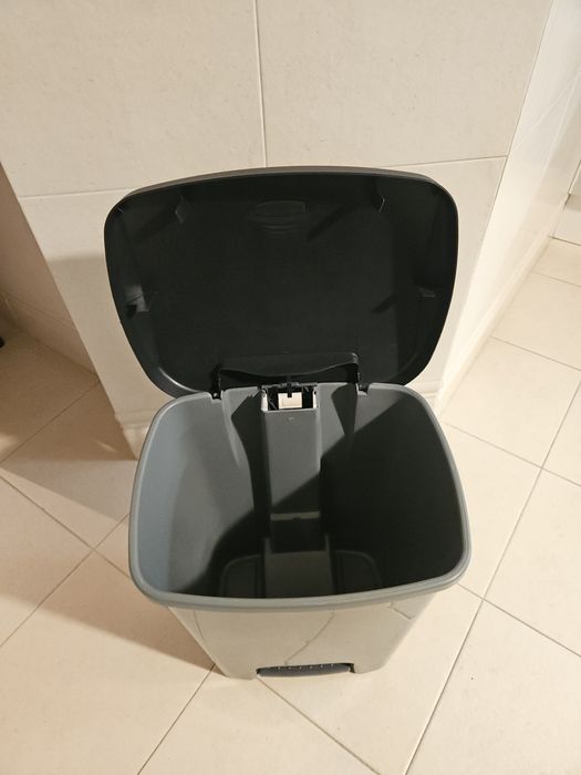 Caixote lixo curver 25 L balde lixeira papeleira