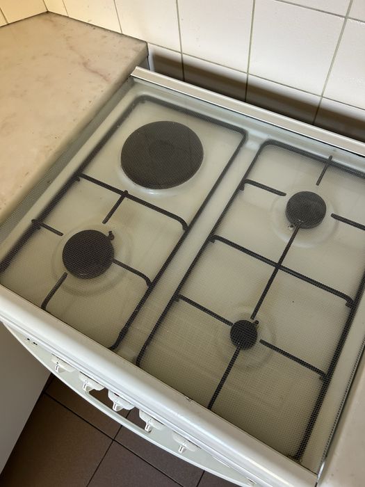 Fogão e forno a gás Bosch com parte eletrica também