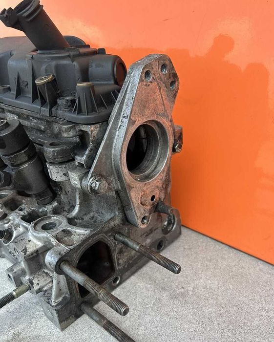 Головка блока (ГБЦ) Citroen C5. Xsara. Xsara Picasso. Evasion 2.0HDi