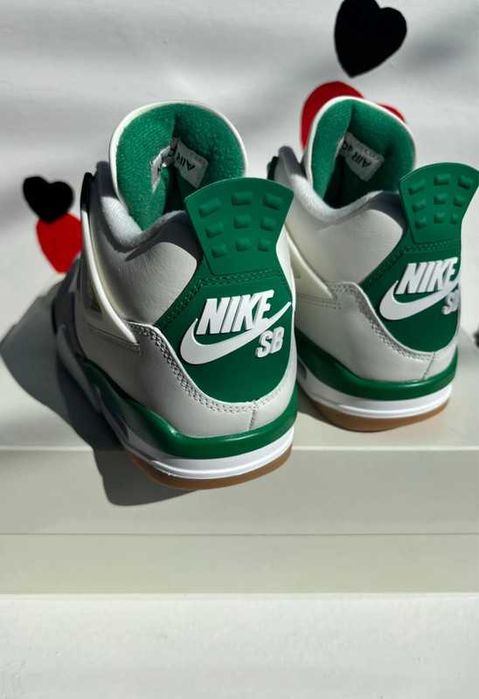 Jordan 4 Retro SB Pine Green R43