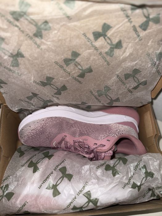 Жіночі рожеві кросівки UA W HOVR Turbulence 2 Under Armour 38