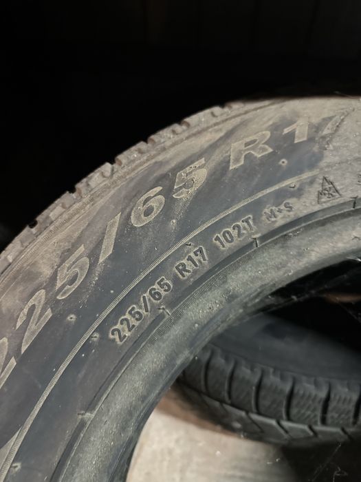 225/65 r17 4шт  Pirelli