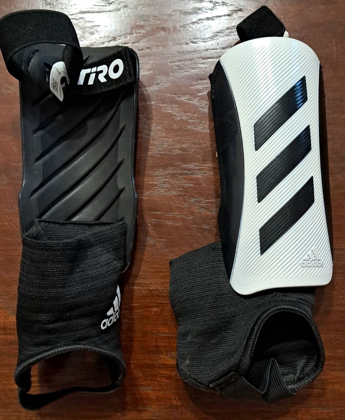 Ochraniacze piłkarskie Adidas Tiro