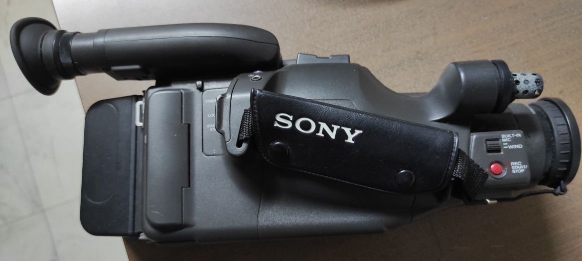 Câmara de filmar sony.