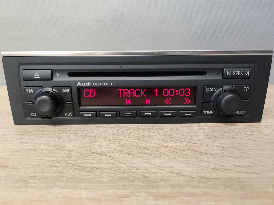 Radio samochodowe Audi Concert II CD A4 B6 / b7 + Kod bardzo Zadbane
