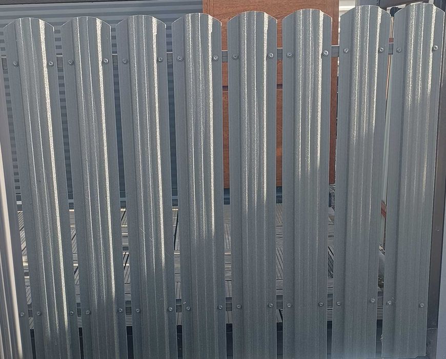 Sztachety metalowe profilowane z blachy - PRODUCENT