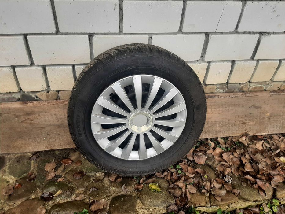Продам зимові шини з дисками гольф 5 195/65/15