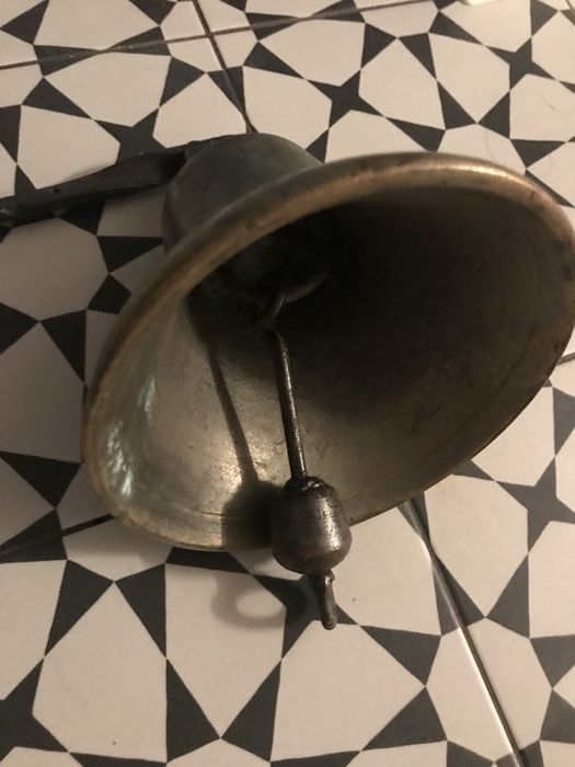 Dzwon mosiężny stary