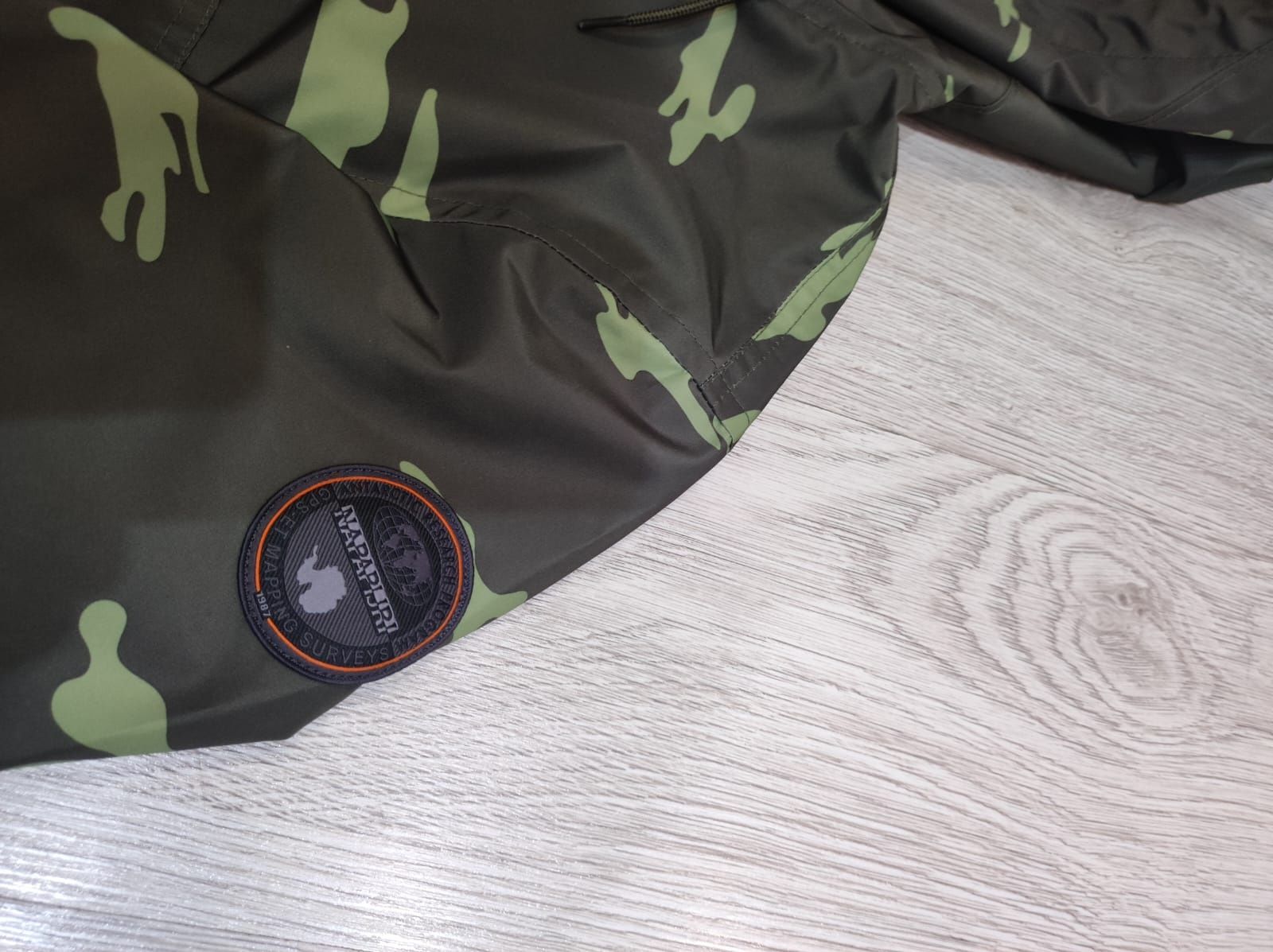 Kurtka męska jesienna przejściowa napapijri khaki zielona moro anorak
