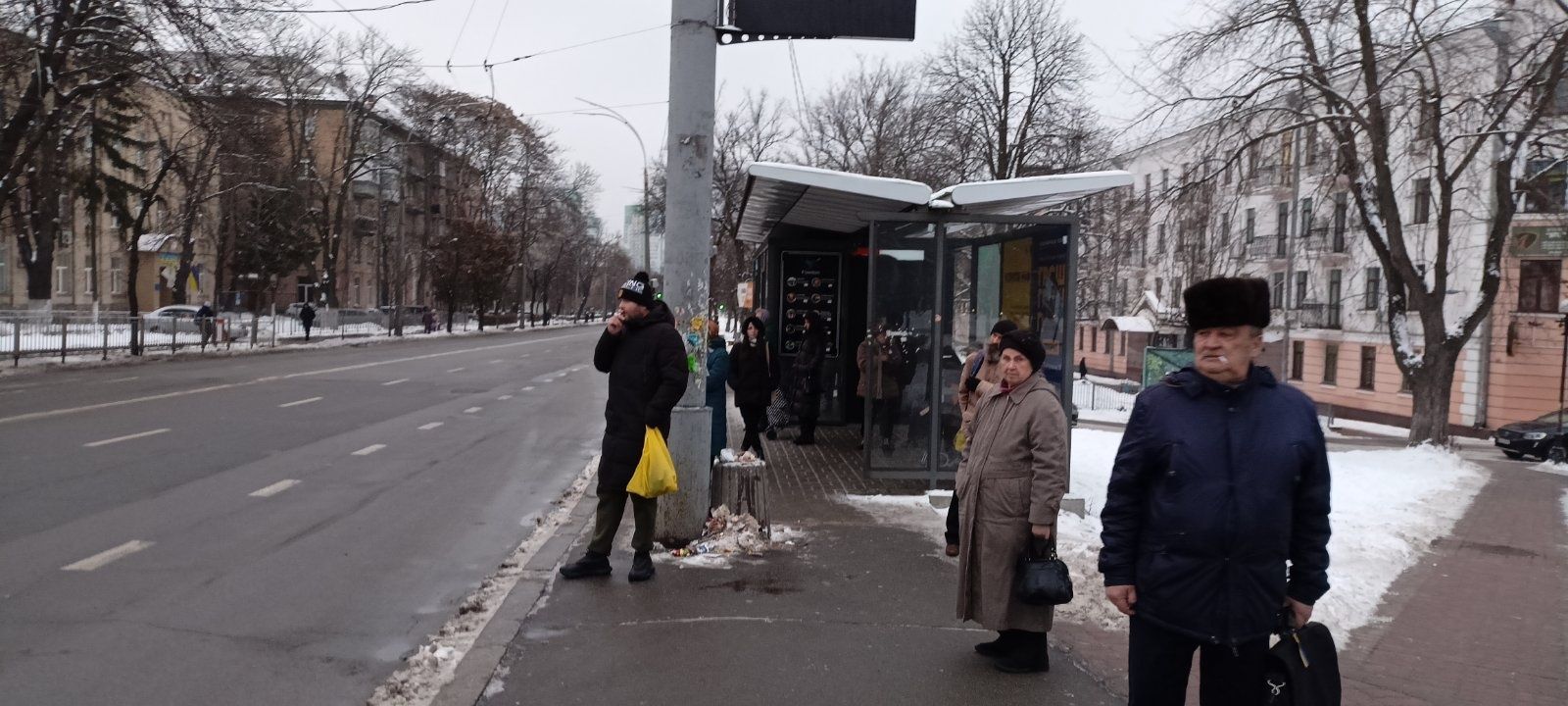 Здається зупинка "Новомостицка" вул. Вишгородська 12