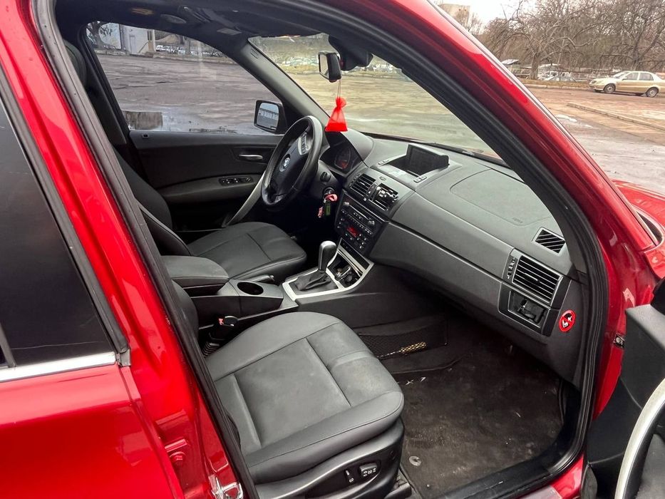 Продам BMW x3 e83