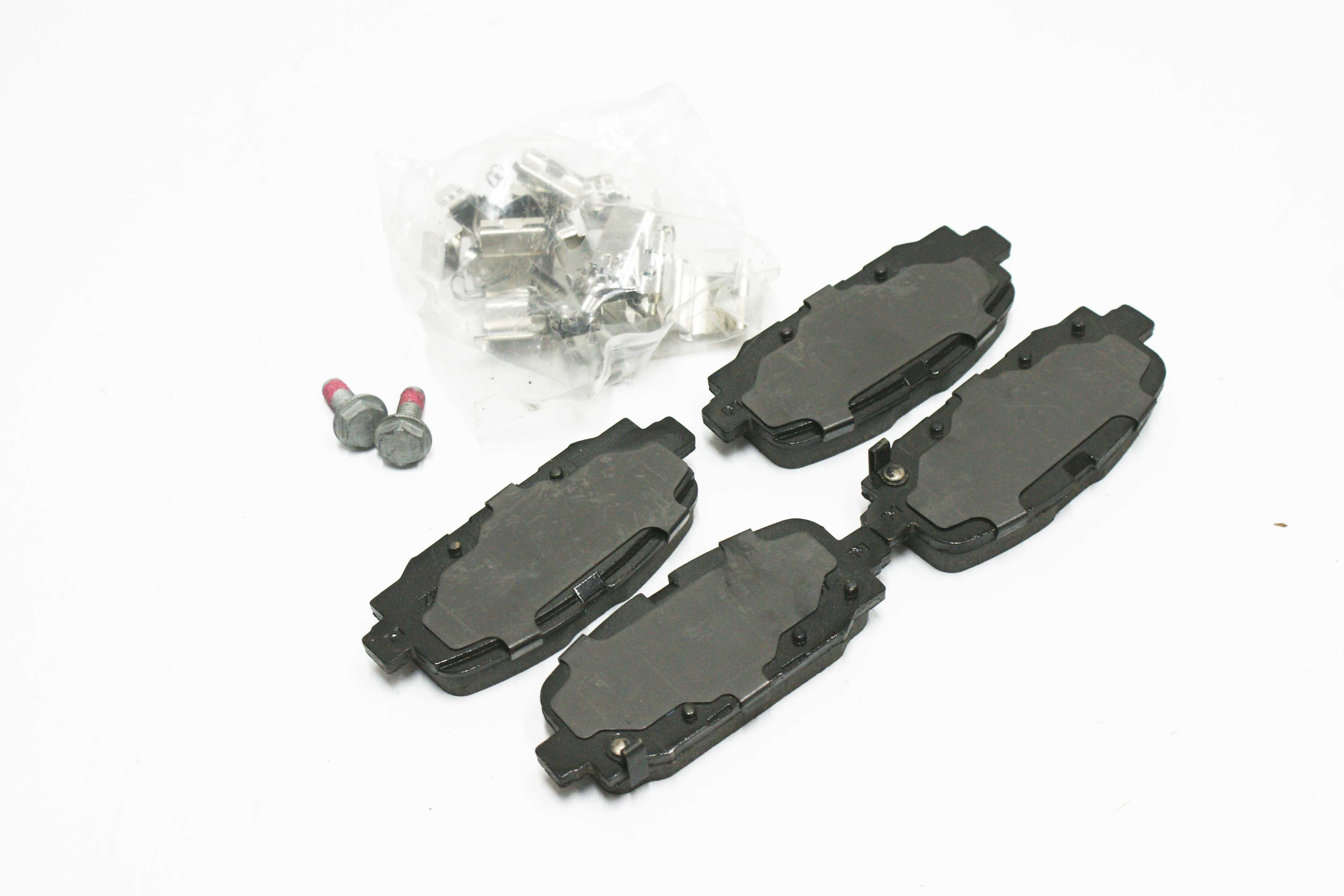 Klocki hamulcowe tył tylne Ferodo FDB5049 JEEP Compass MP M6 MV M7