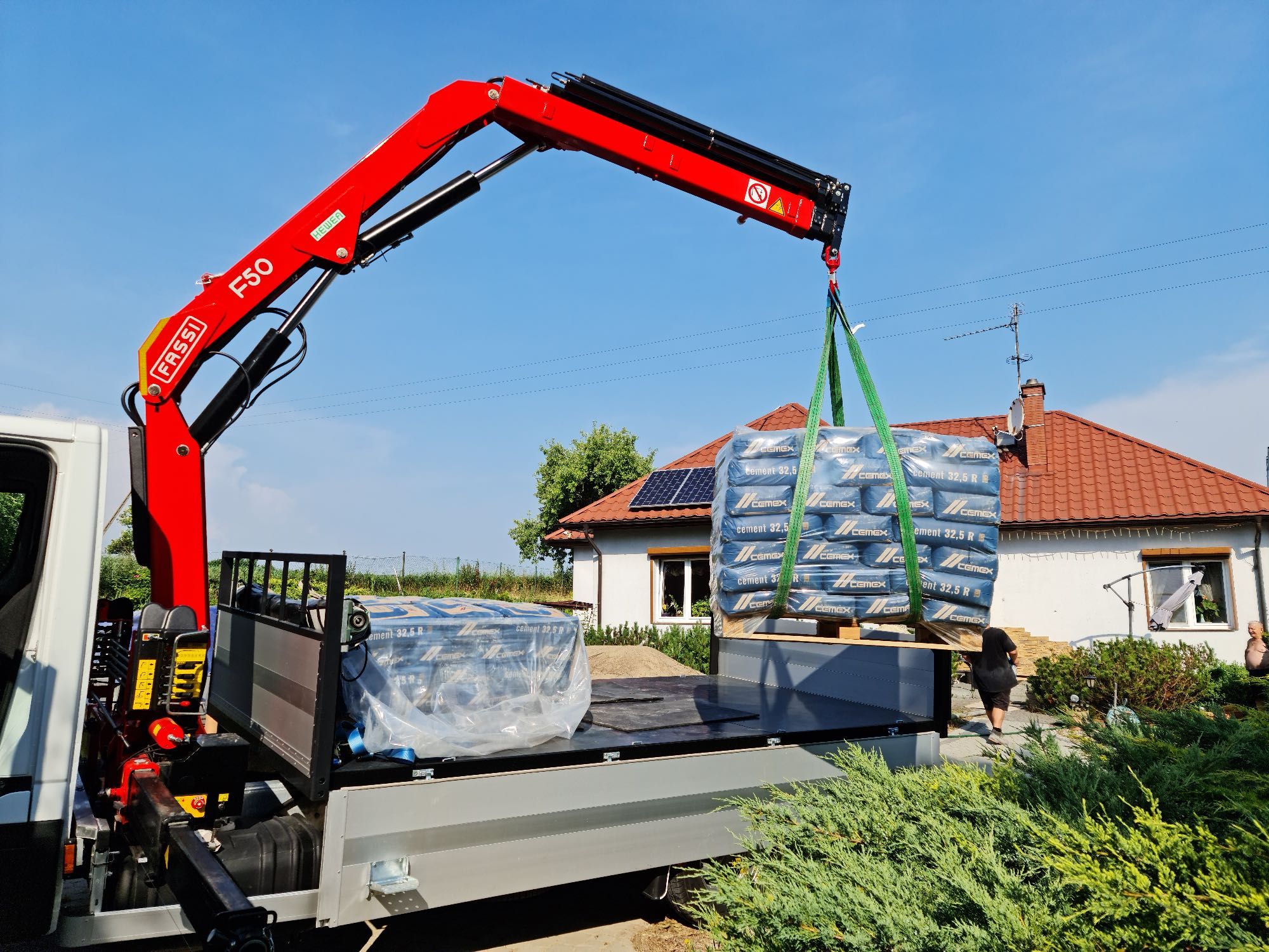 Usługi transportowe z HDS oraz trójstronny wywrot