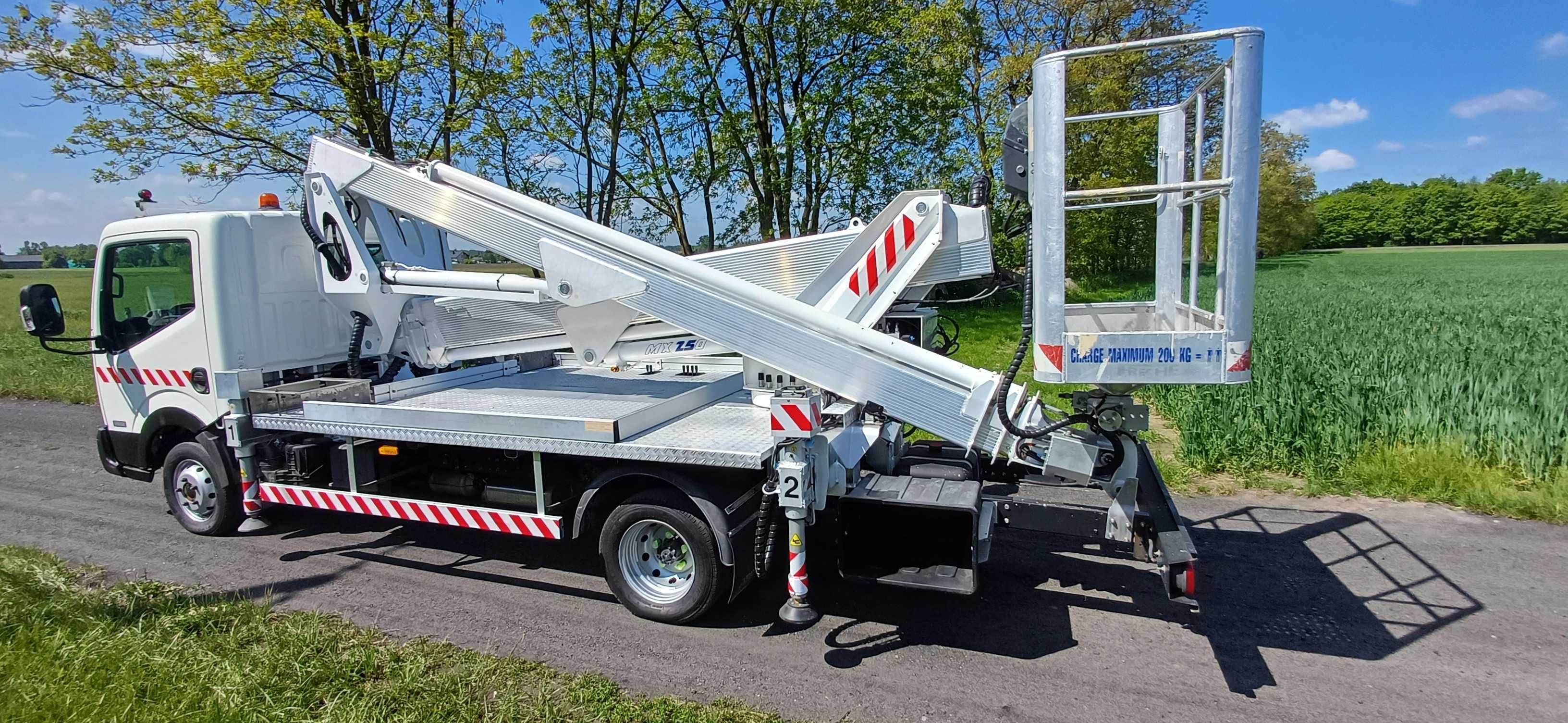 Nissan Cabstar Multitel Mx 250 25m zwyżka podnośnik koszowy isoli cmc