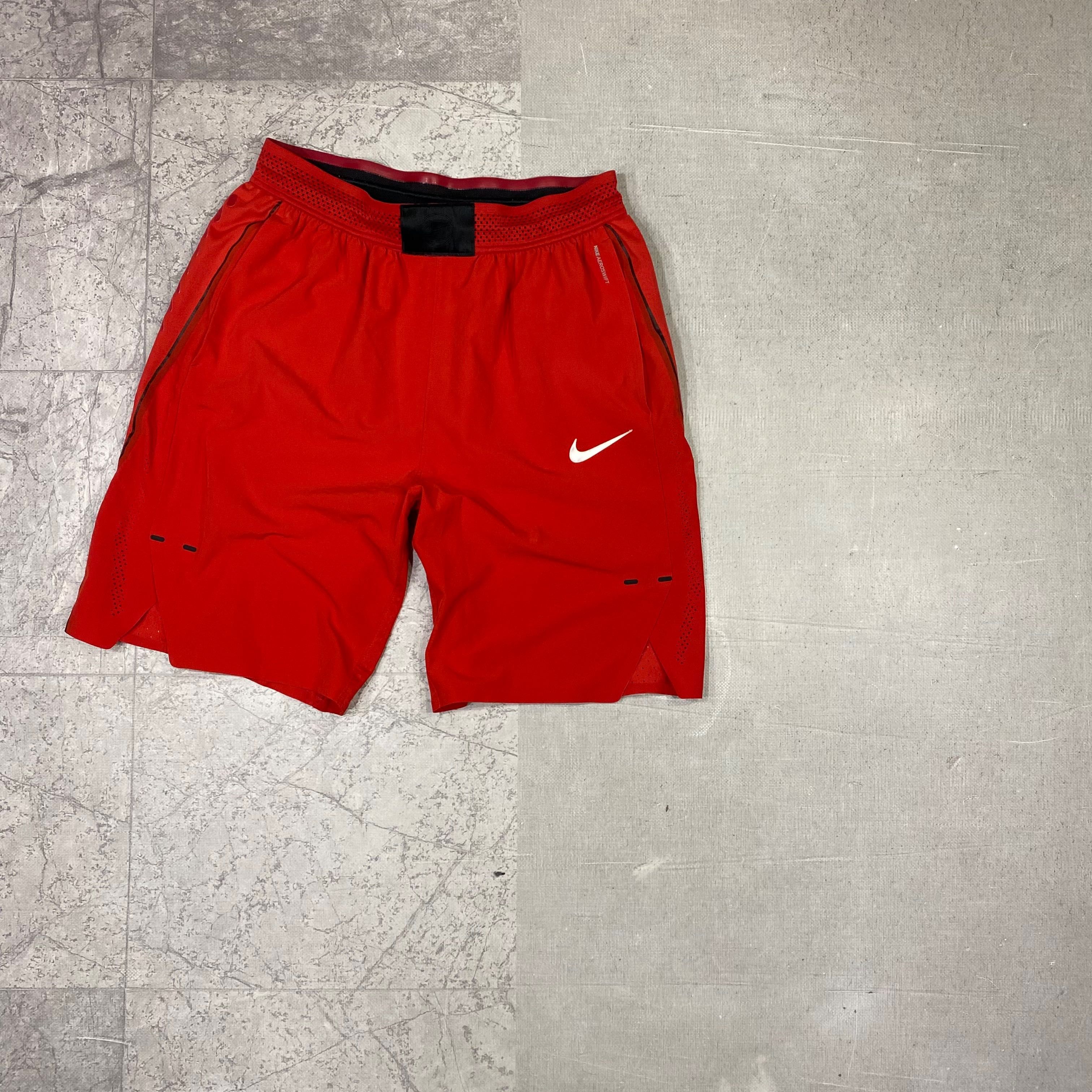 Нейлоновые шорты Nike pro swoosh