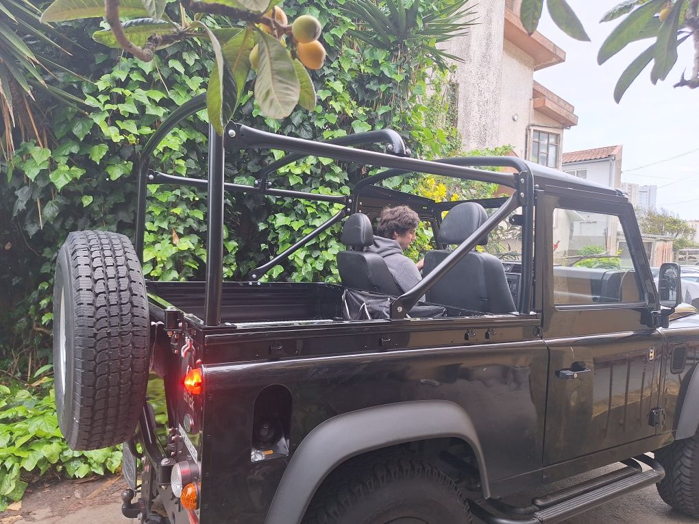 Land Rover Defender 90 Roll Cage Soft Top