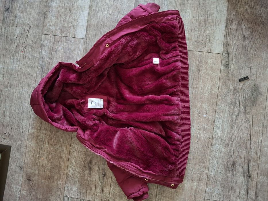 Нова дитяча зимова куртка