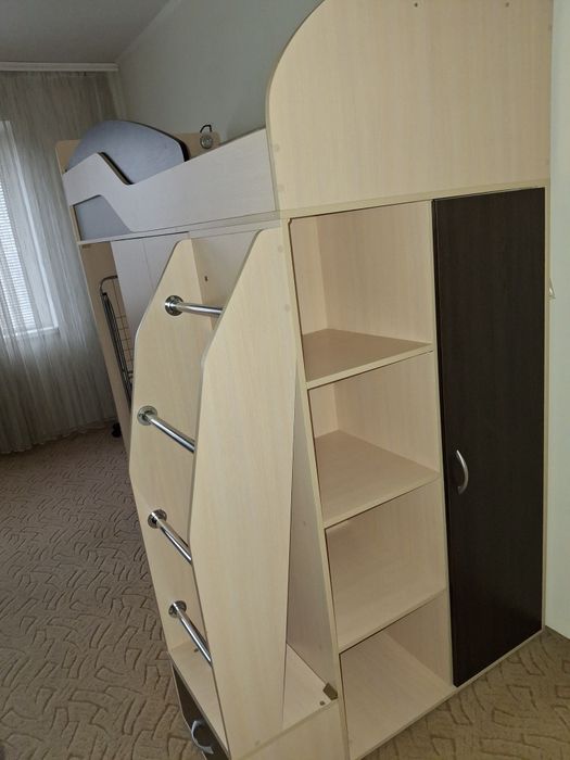 Ліжко двоярусне з шафою Кровать двухярусная со шкафом