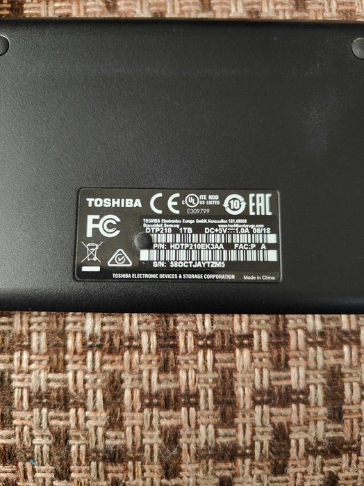 Зовнішні жорсткі диски WD My Passport; Toshiba