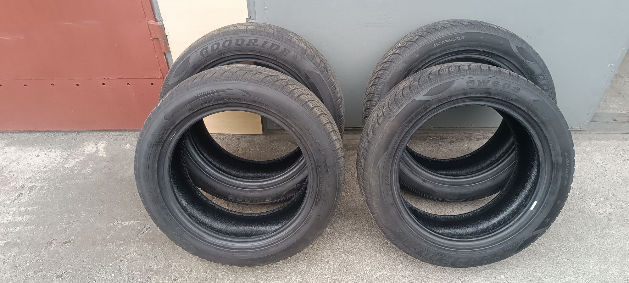 Opony zimowe Goodride 205/55 r16 sw608