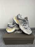 New Balance 9060 Grey