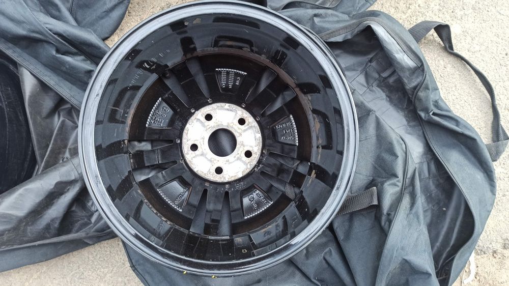 E golf 7 диски на е гольф 7 R16 et46 оригінальні 8800гр комплект