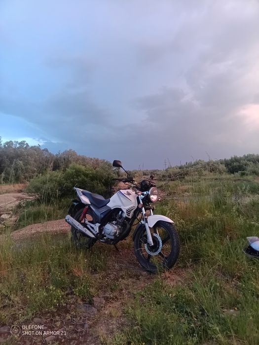 Продам мотоцикл honda cb125e