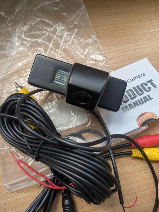 Камера заднього огляду Nissan. Підходить для штатної магнітоли .