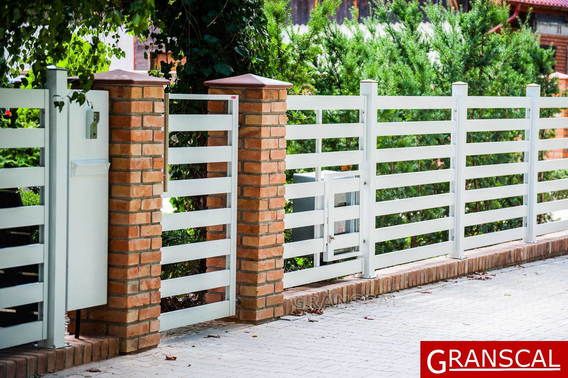 Aluminiowe ogrodzenie nowoczesne brama przesuwna Wrocław