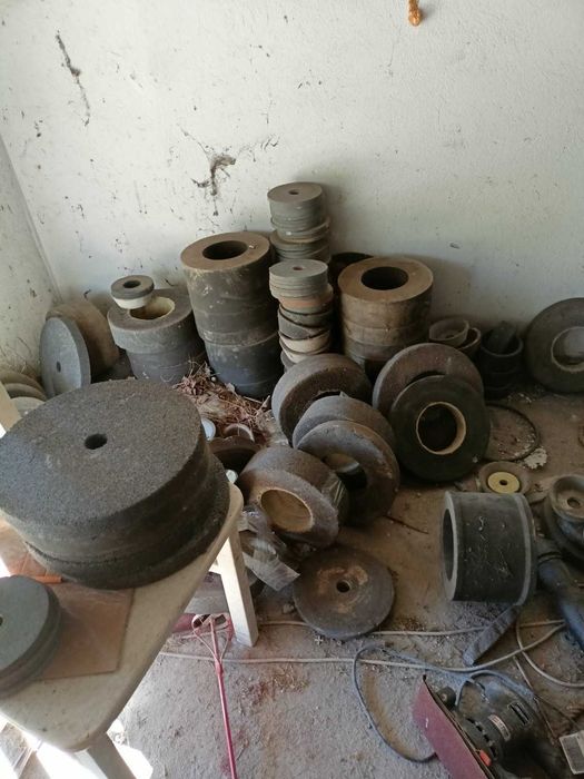 Tarcze szlifierskie - węglik krzemu i elektrokorund