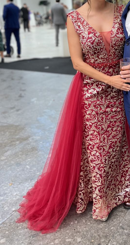 Vestido de cerimonia de luxo