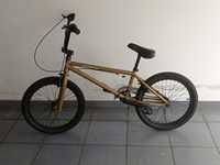 Bicicleta BMX superstar