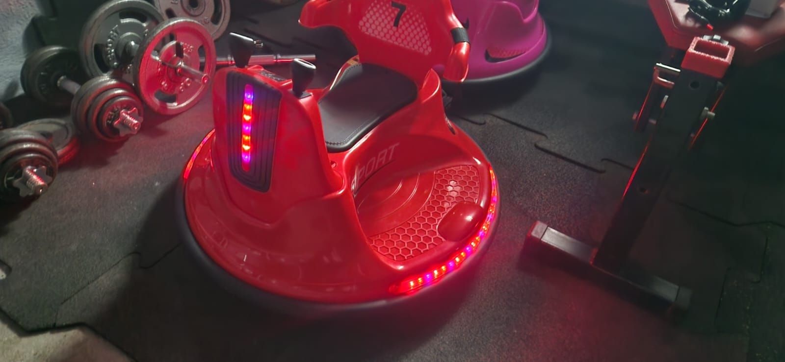 Samochodzik elektryczny świeci gra port USB jak nowy