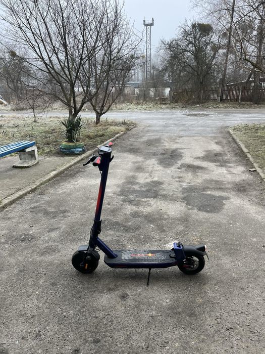 Самокат RedBull Racing