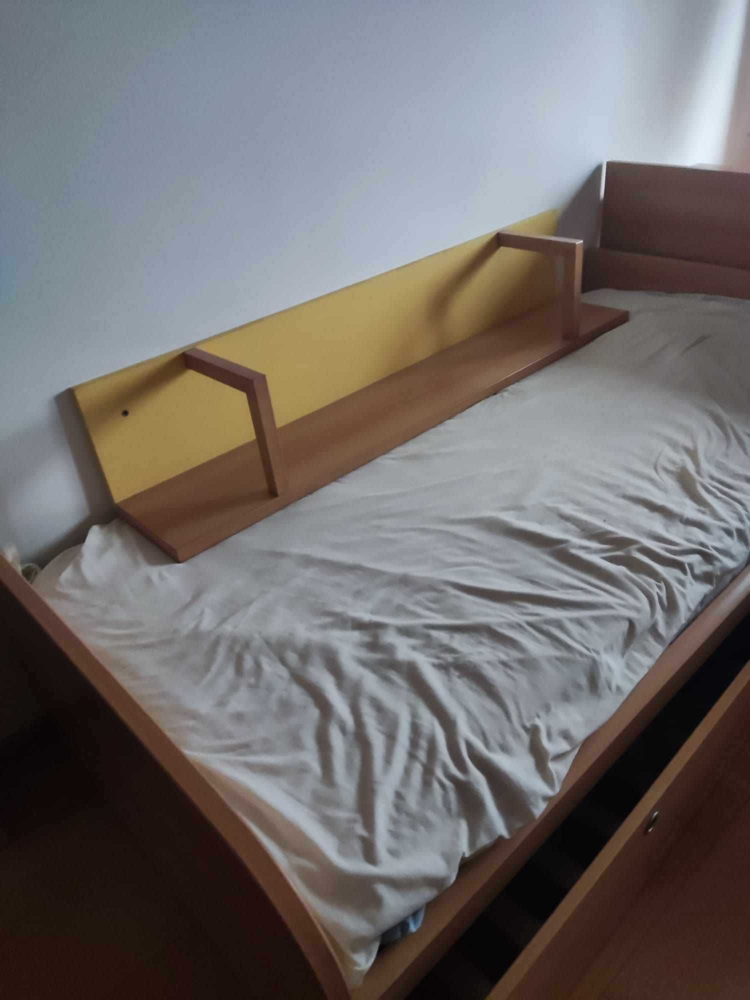 Cama de solteiro com gavetão