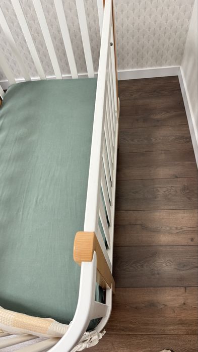 Ліжко дитяче з маятником