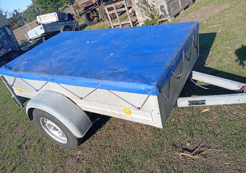 Przyczepa samochodowa 750kg przyczepka solidna z plandeką 210x110