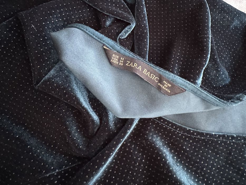 Вечірня сукня з оксамиту