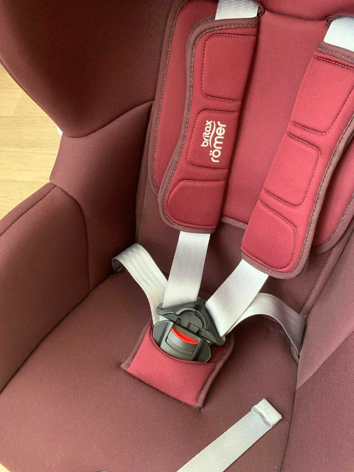 Автокрісло Britax Römer TRIFIX2 i-SIZE (Burgundy Red)