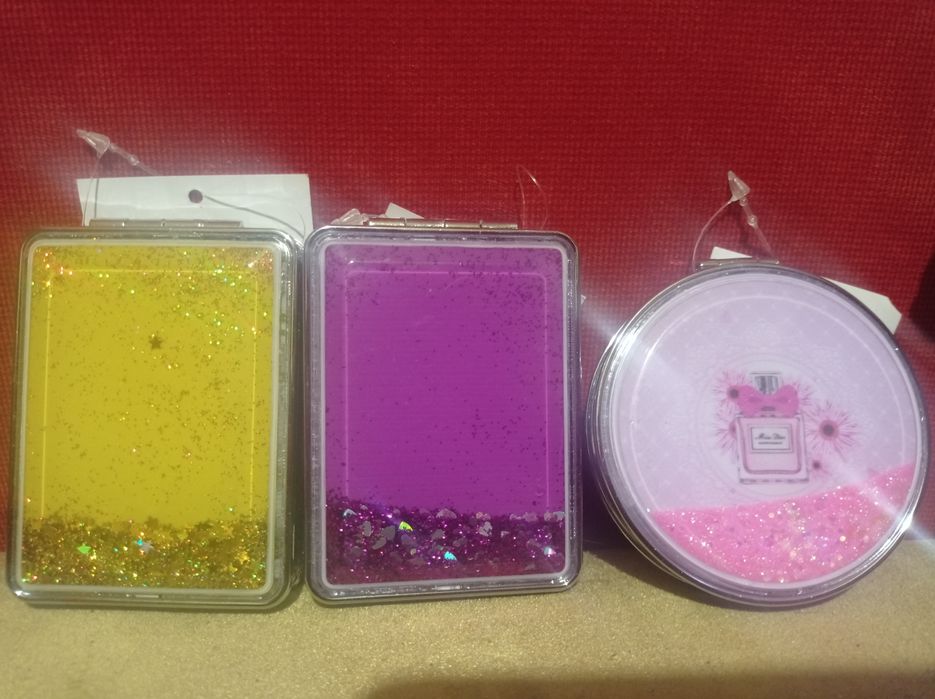 Дзеркальце нове з біркою