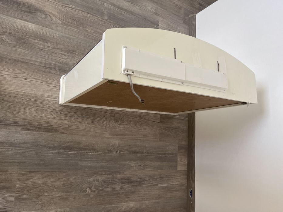 Тумба в вану з підсвіткою