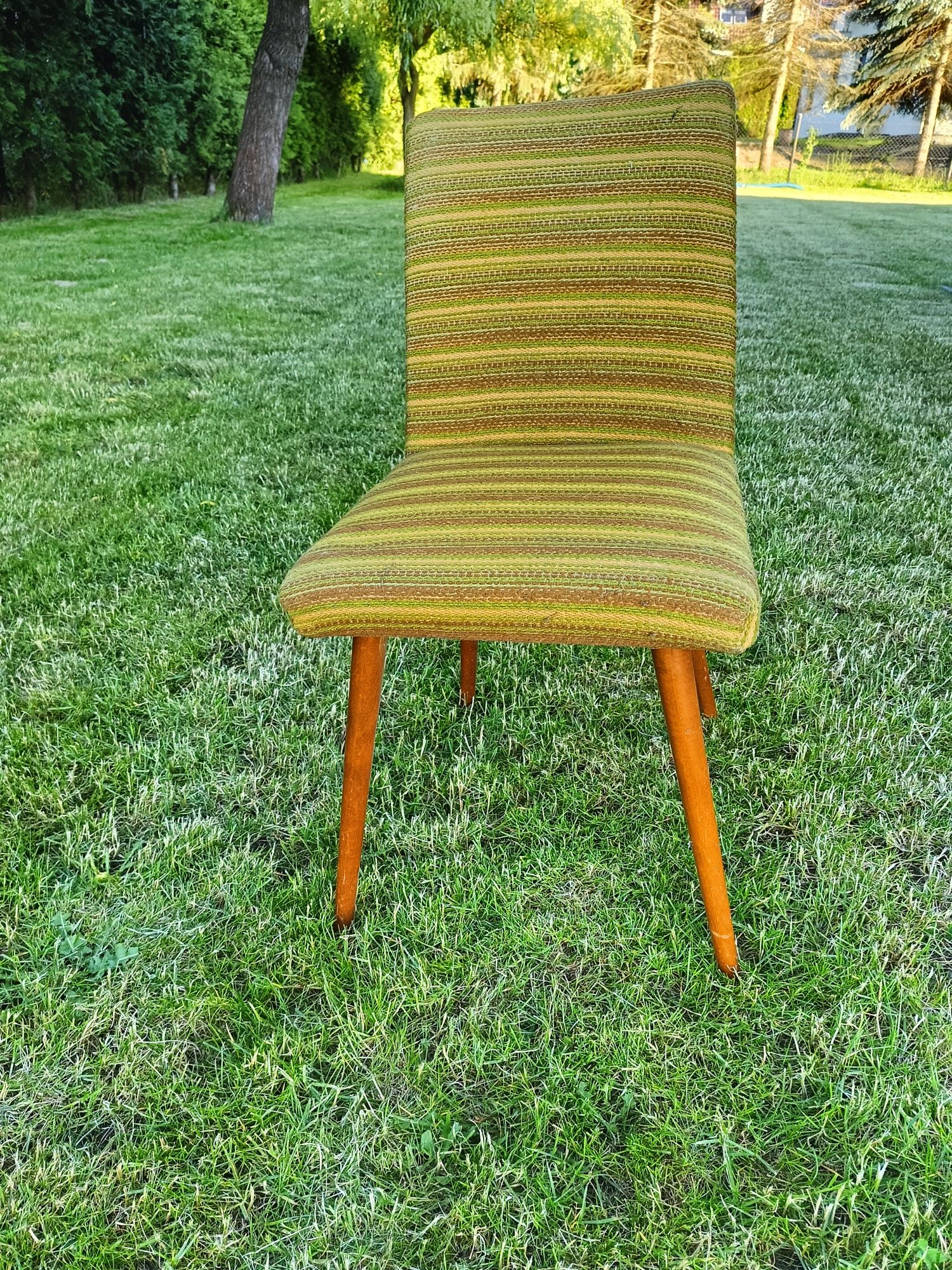 Krzesło krzesła fotelikowe PRL